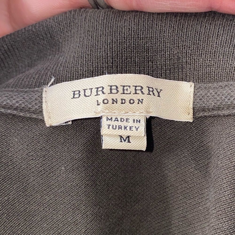 Women’s Burberry short sleeved polo styled shirt in size M - Picture 3 of 4